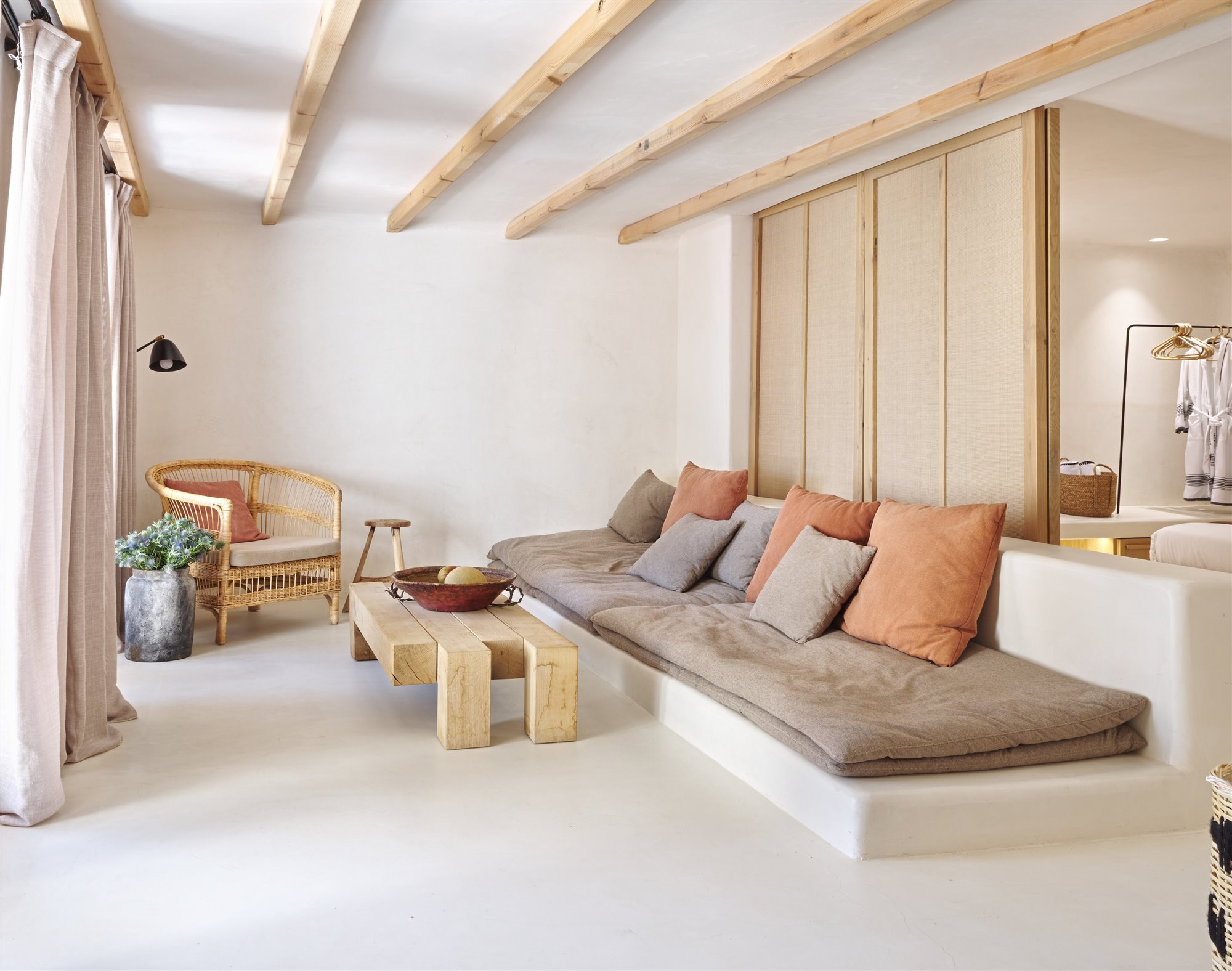 Suite con sofá de obra del Wild hotel by interni en grecia