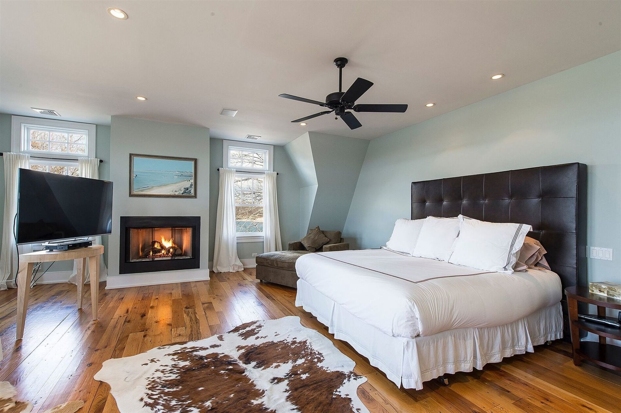 Dormitorio de la casa de Rihanna en los Hamptons