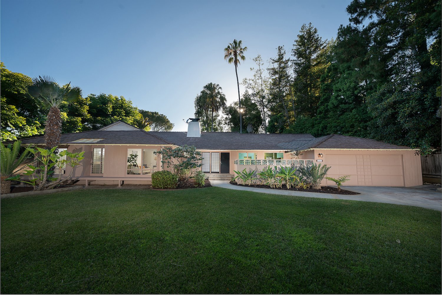 Fachada de la casa de la serie las chias de oro