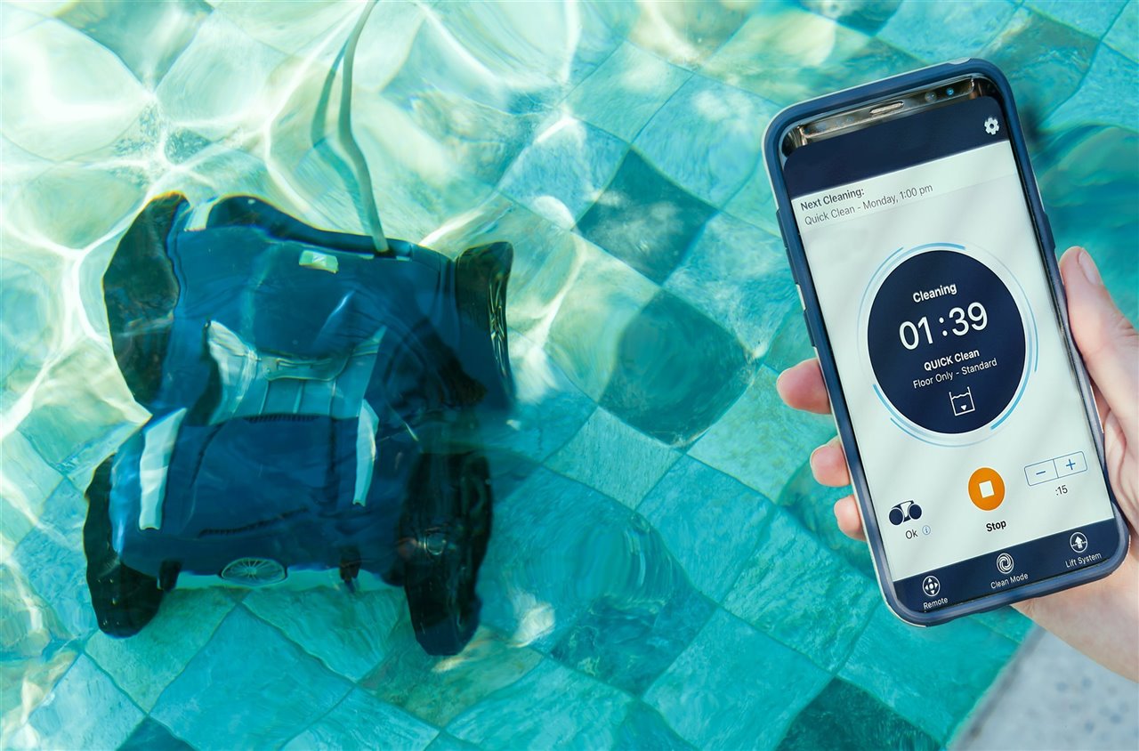 El robot se controla a distancia con una app gratuita.