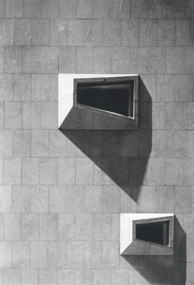 MET Nueva York edificio de Marcel Breuer fachada con ventana