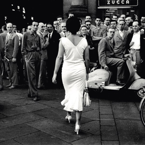 Carla Sozzani-italiani-si-voltano