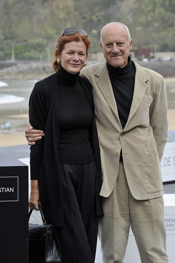 Norman Foster y Elena Ochoa están casados desde 1996. Tienen dos hijos, Paola (nacida en 1999) y Eduardo (2001).