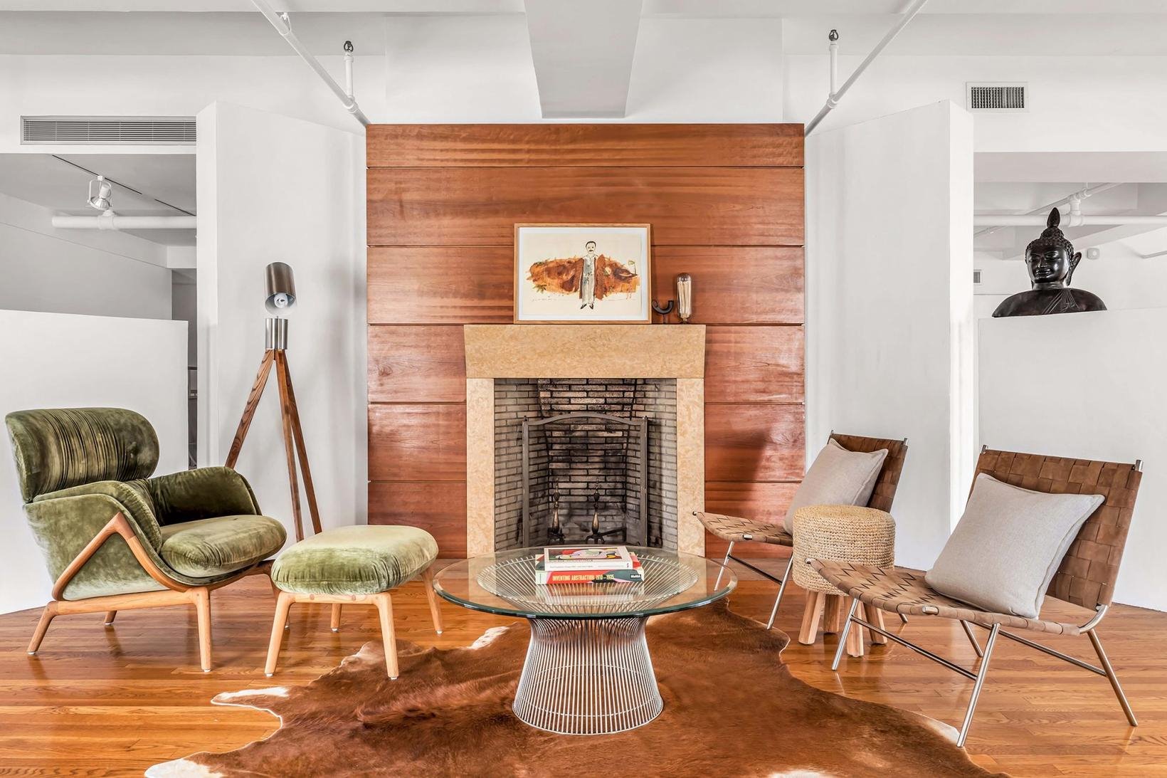 Rincon con chimenea del loft de Susan Sarandon en Nueva York