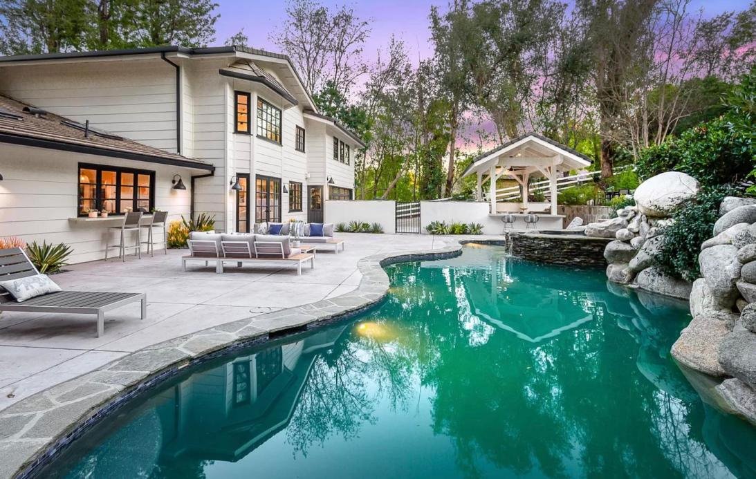 Piscina de la nueva casa de Miley Cyrus