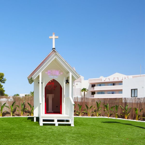 Querrás casarte en este hotel de Ibiza