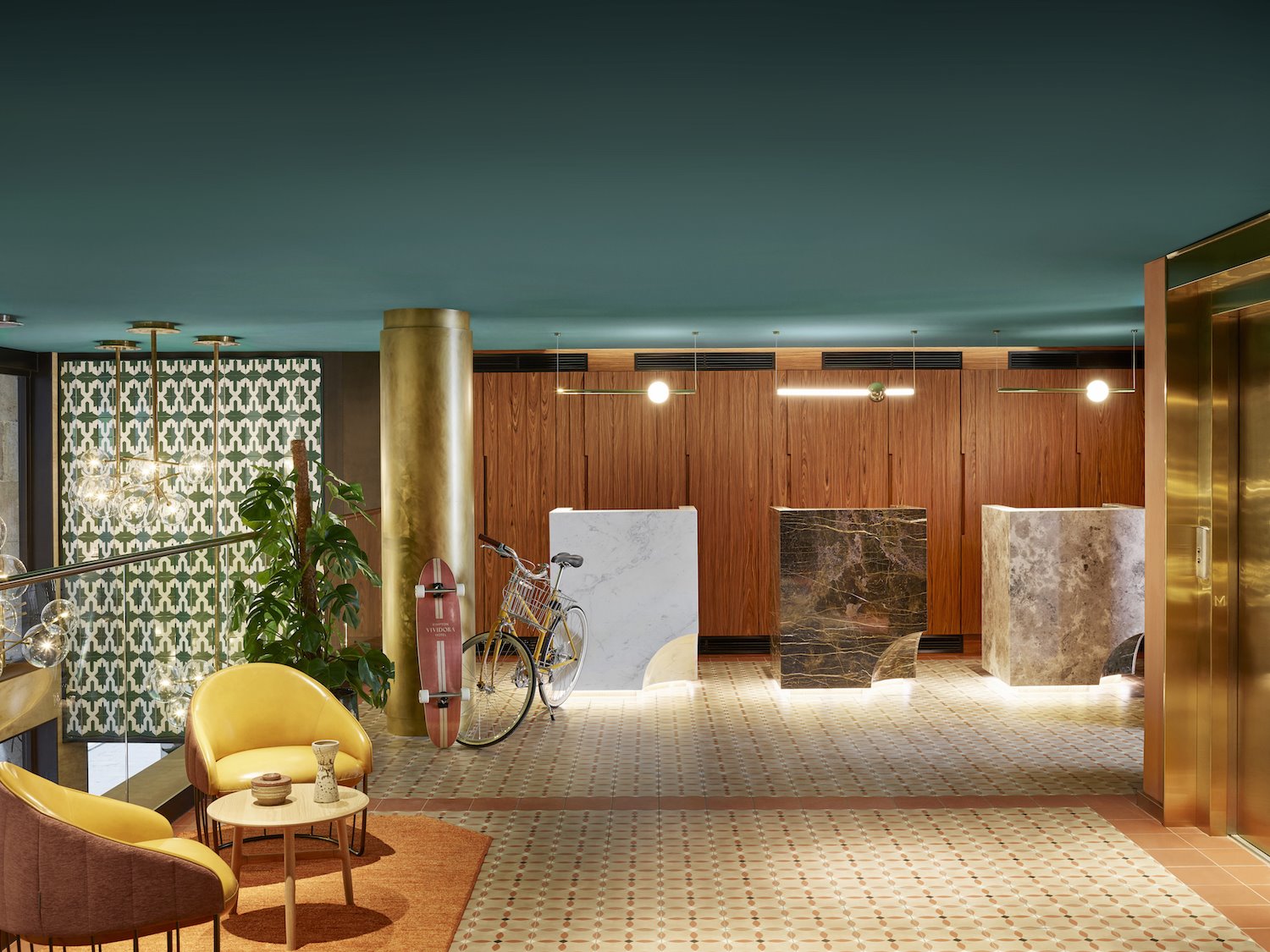 Recepcion del hotel vividora en Barcelona
