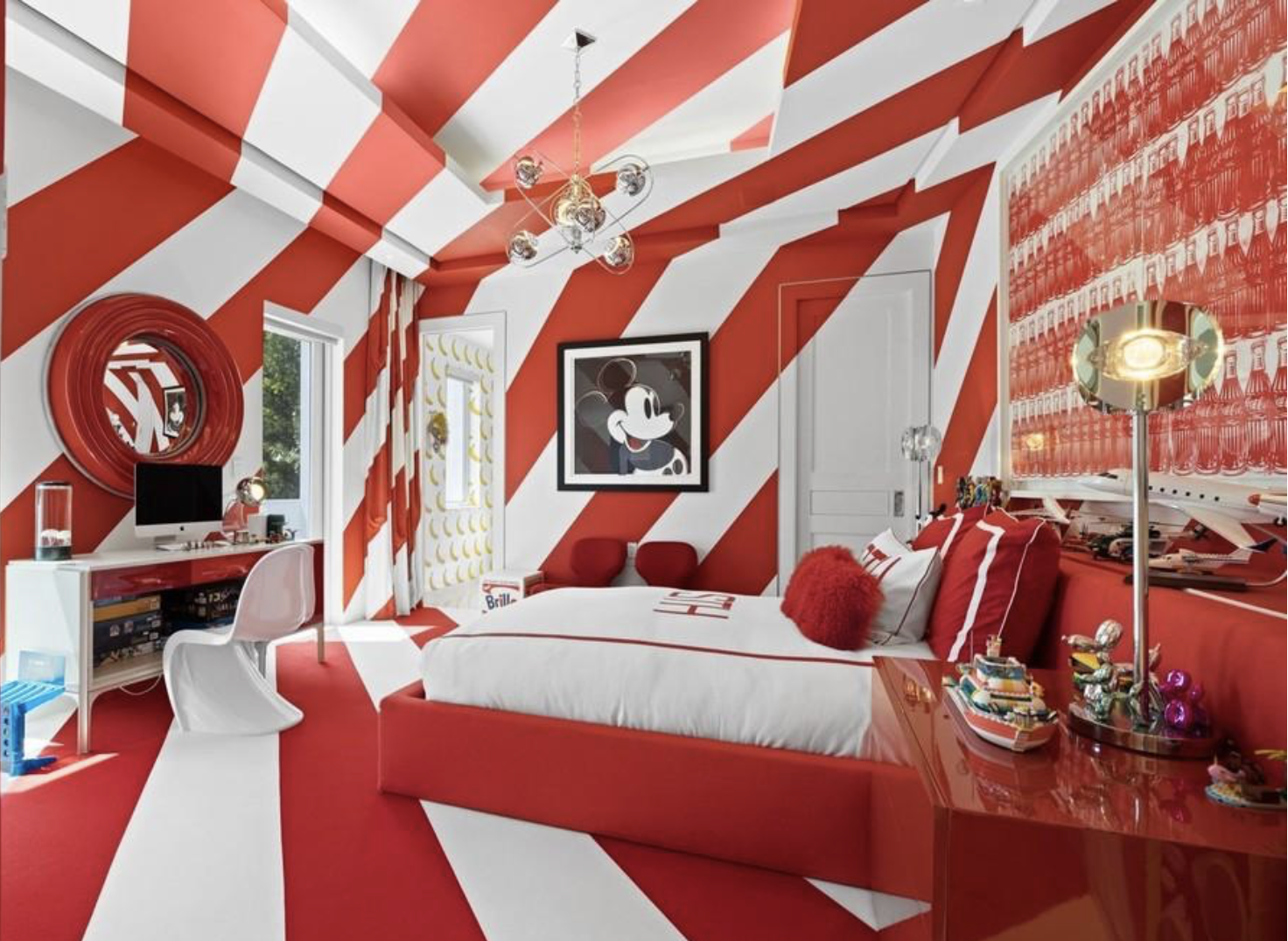 Casa Tommy Hilfiger dormitorio en color rojo