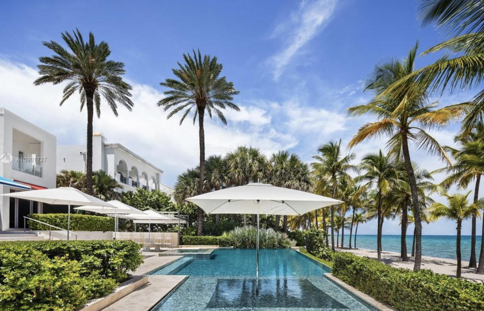 Casa Tommy Hilfiger piscina