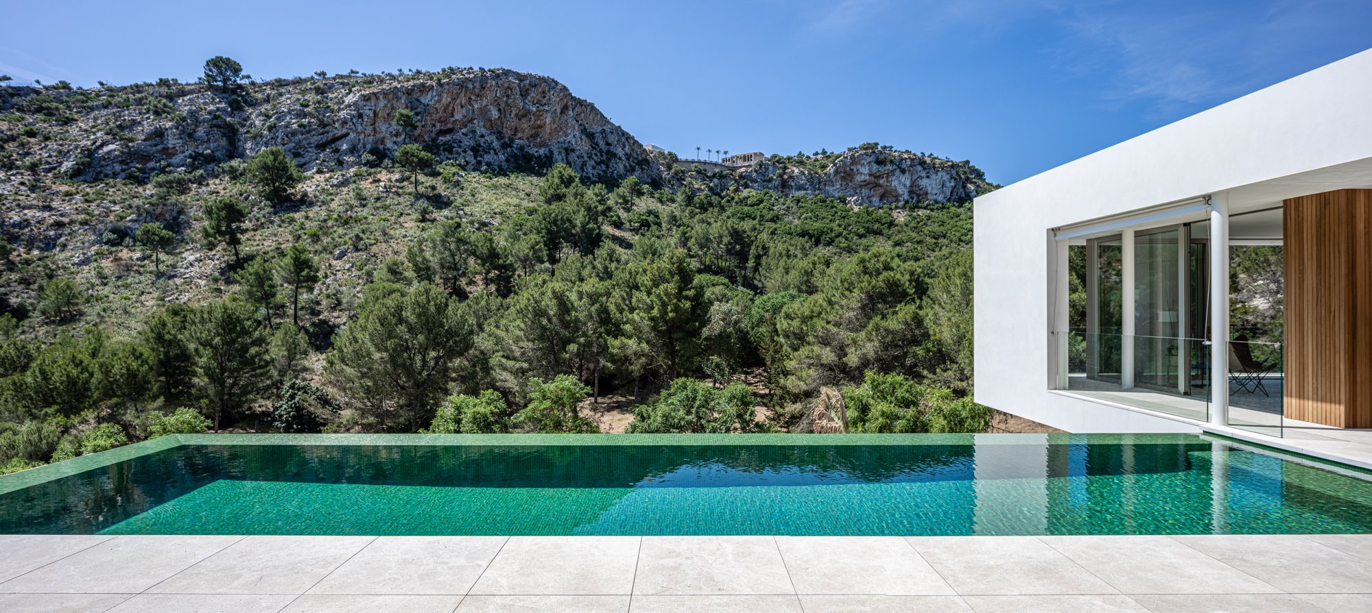 Piscina casa diseñada por Jorge Bibiloni en Mallorca