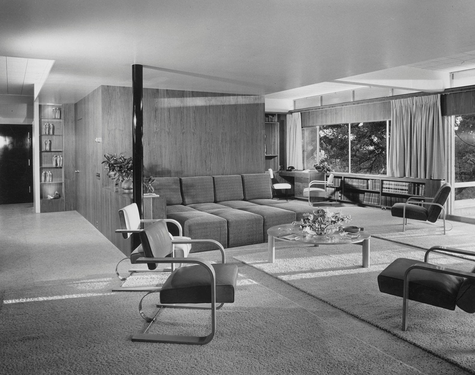 Salon con muebles midcentury Casa en Montecido california diseñada por Richard Neutra