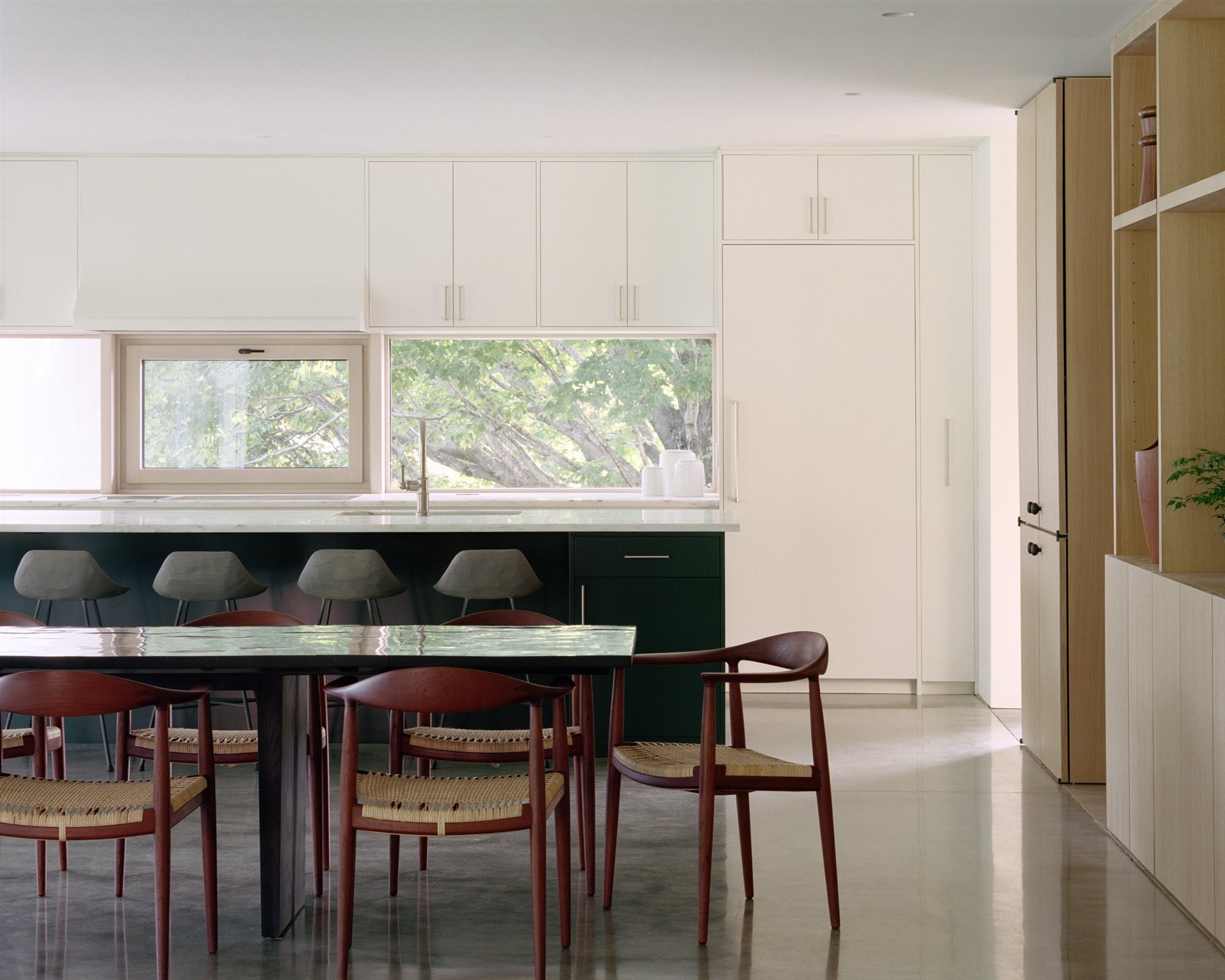 Comedor y cocina con office