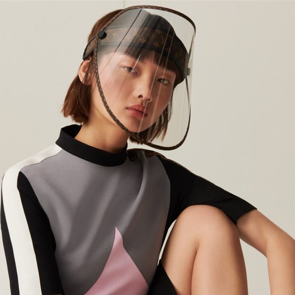 Louis Vuitton firma el protector facial para el coronavirus más in