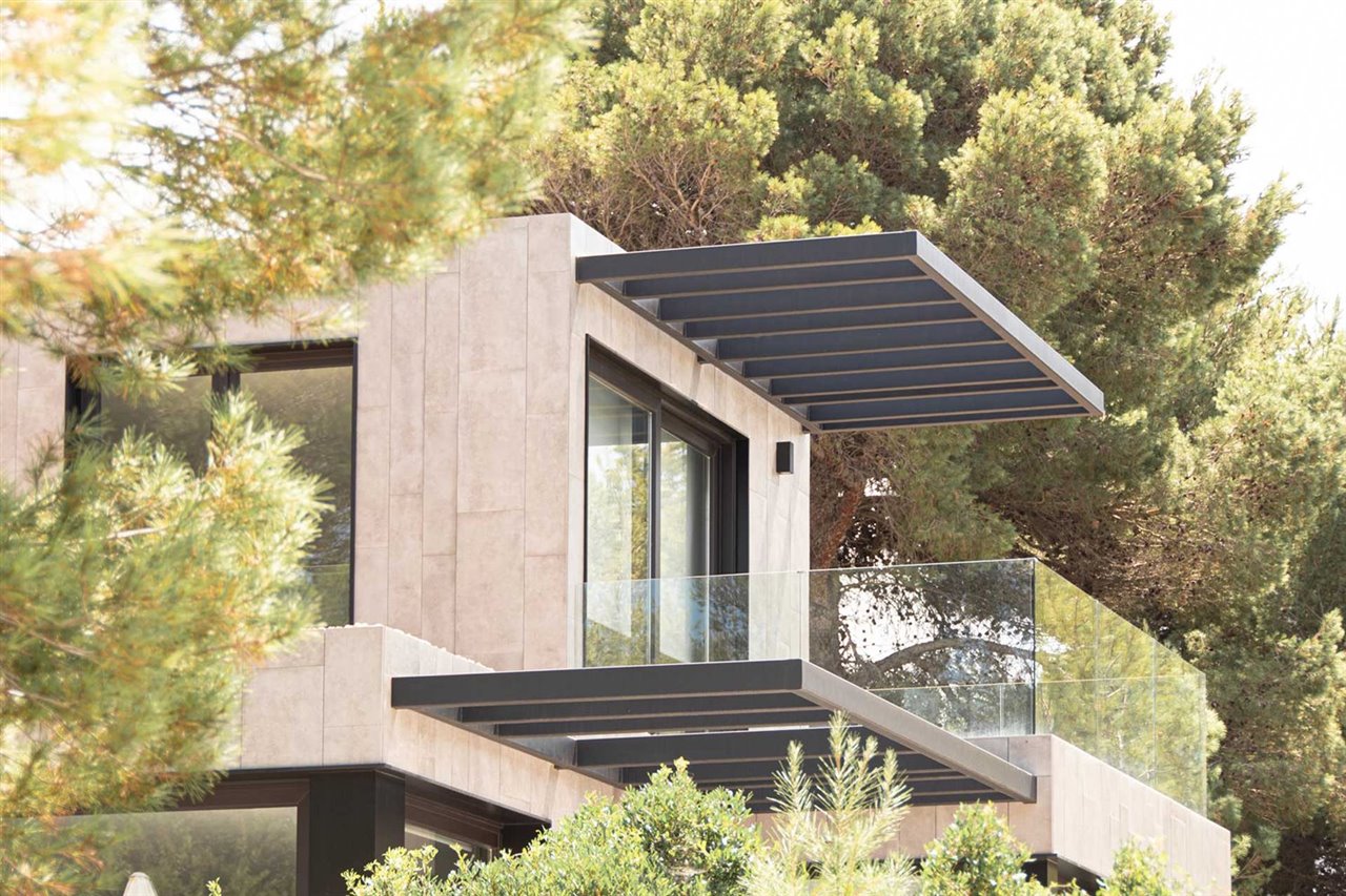 InHAUS utiliza el sistema constructivo EMOHA, basado en una estructura de perfiles de acero cerrada con hormigón.