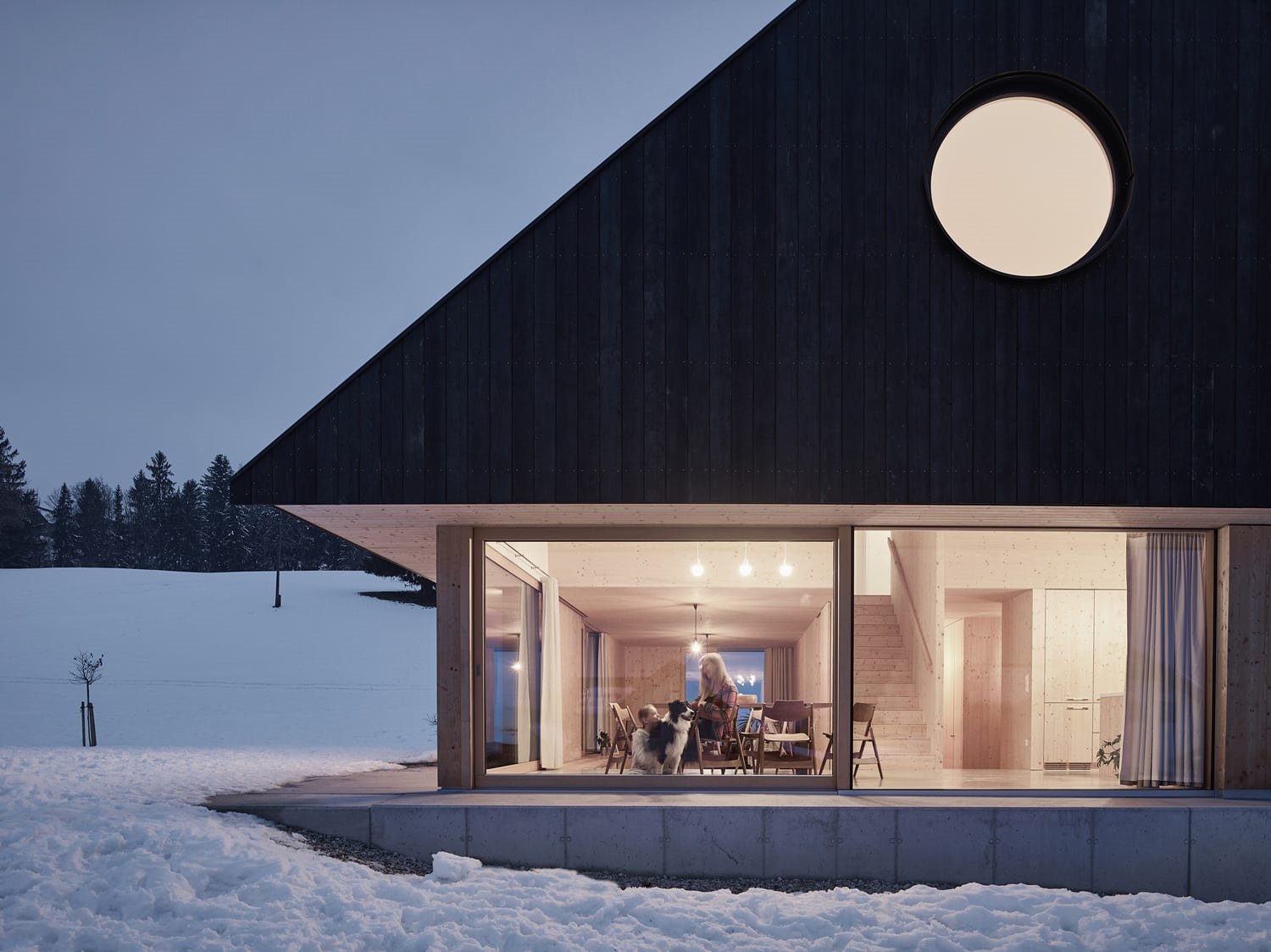 Casas montaña nieve 9 exterior. Casa a dos aguas en Austria