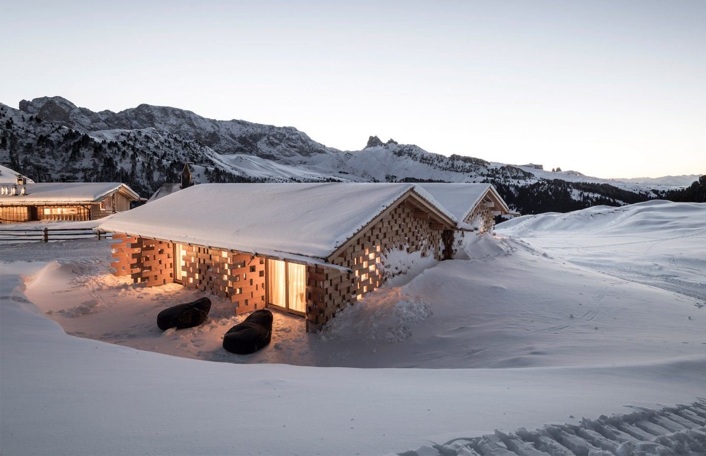 Casas montaña nieve 4-exterior luces. El encanto de Noa* Architects