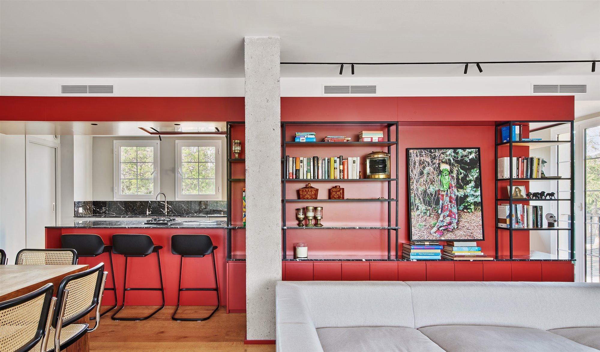 Salon cocina y comedor en color rojo
