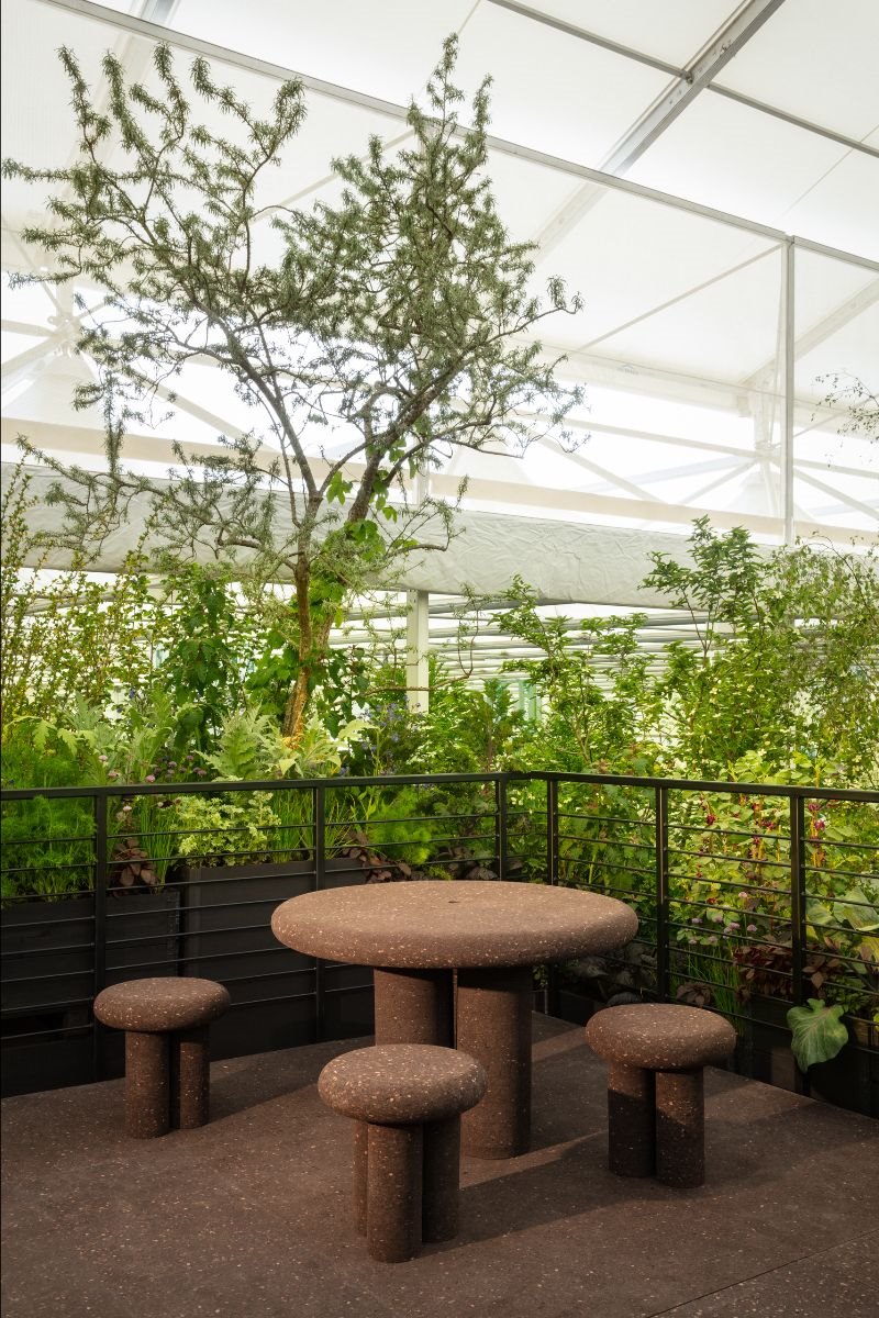 Cork Tom Dixon mesa y sillas de corcho exterior