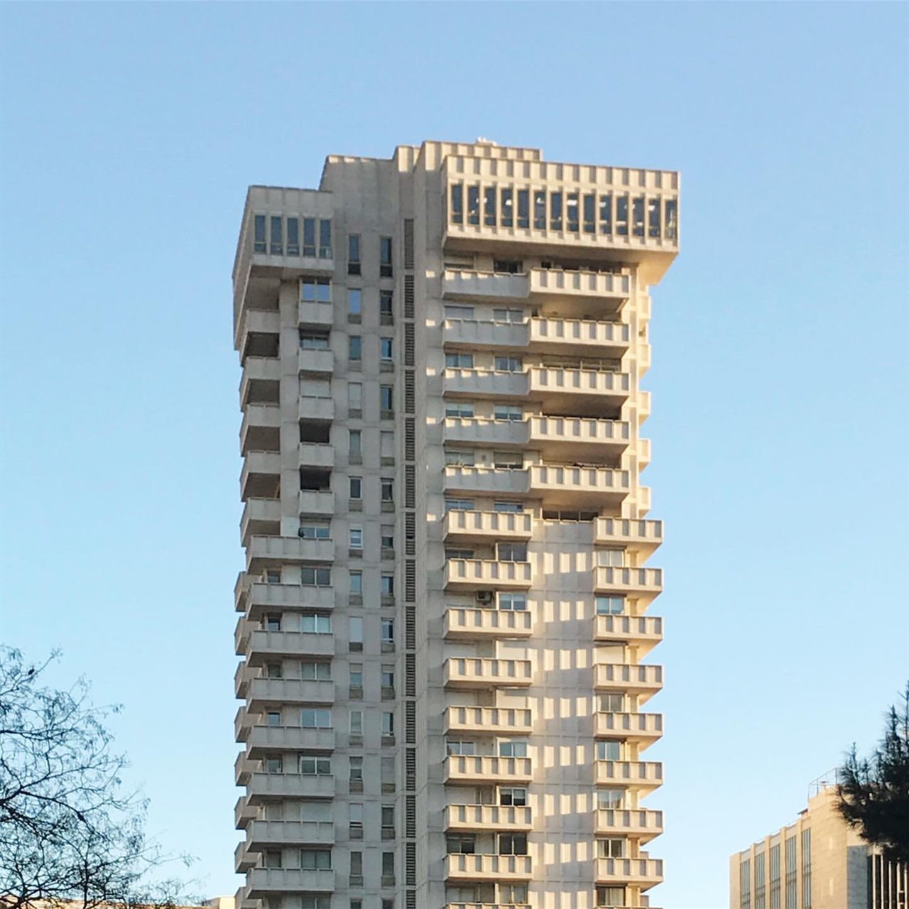 Torre Atalaya (1972).