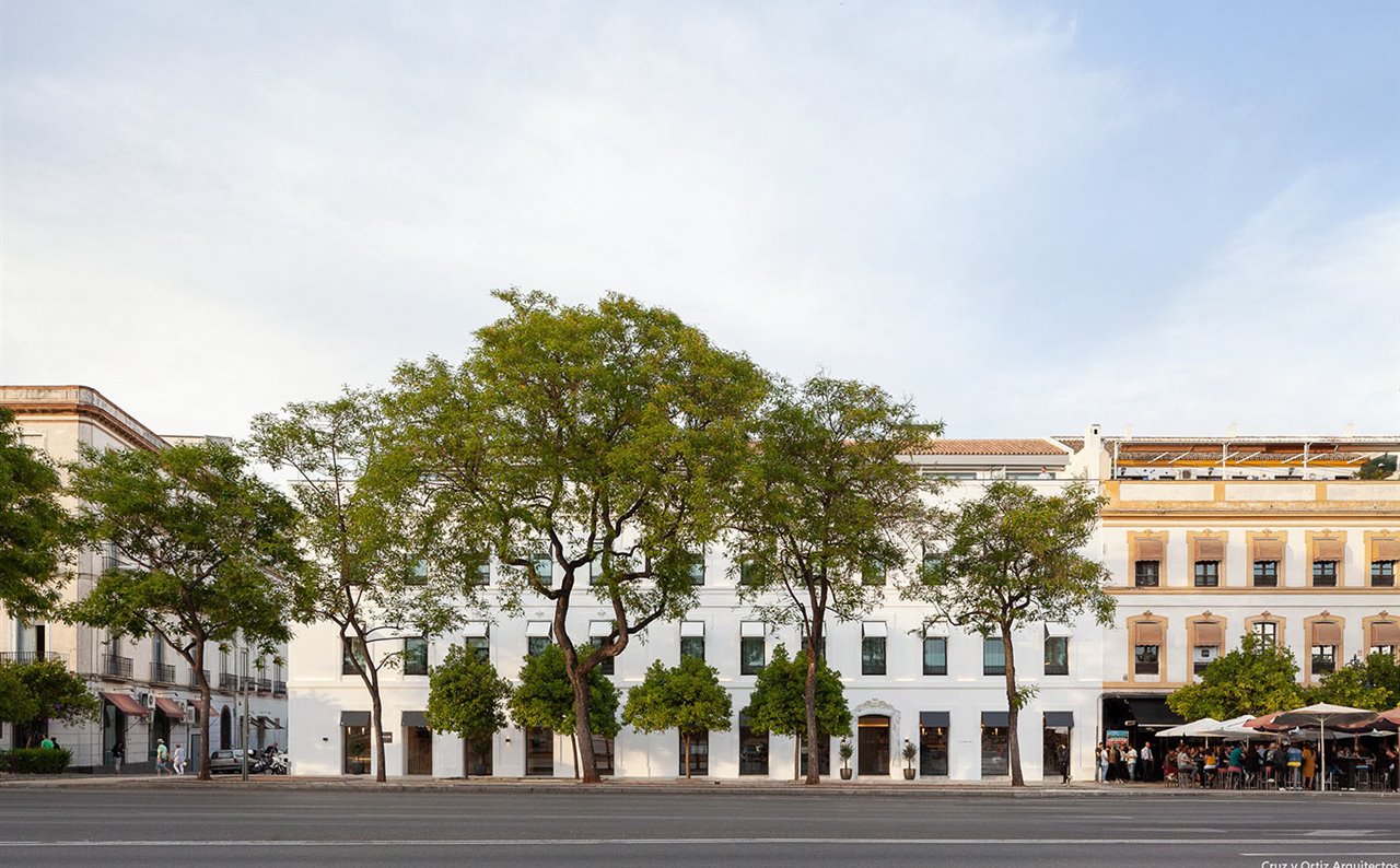 Hotel Kivir en Sevilla, del estudio Cruz y Ortiz Arquitectos, Premio 3 Diamantes en la categoría hasta 200 kW.