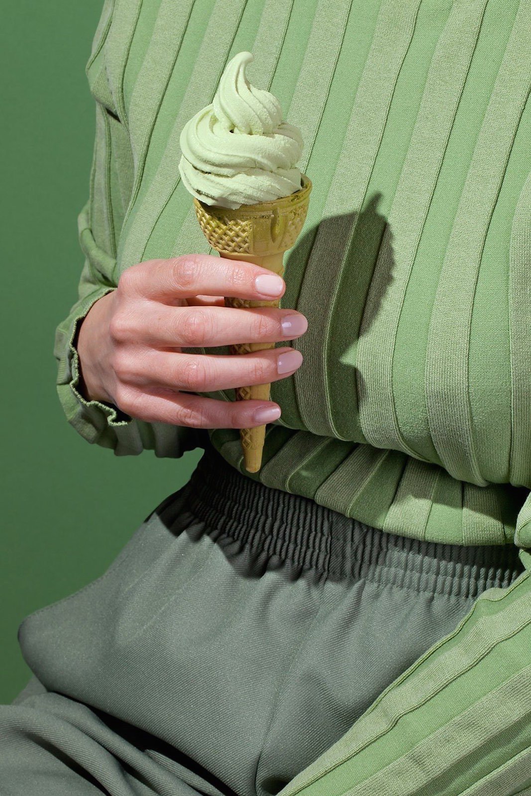 Wardrobe Snacks foto kelsey-mcclellan helado verde