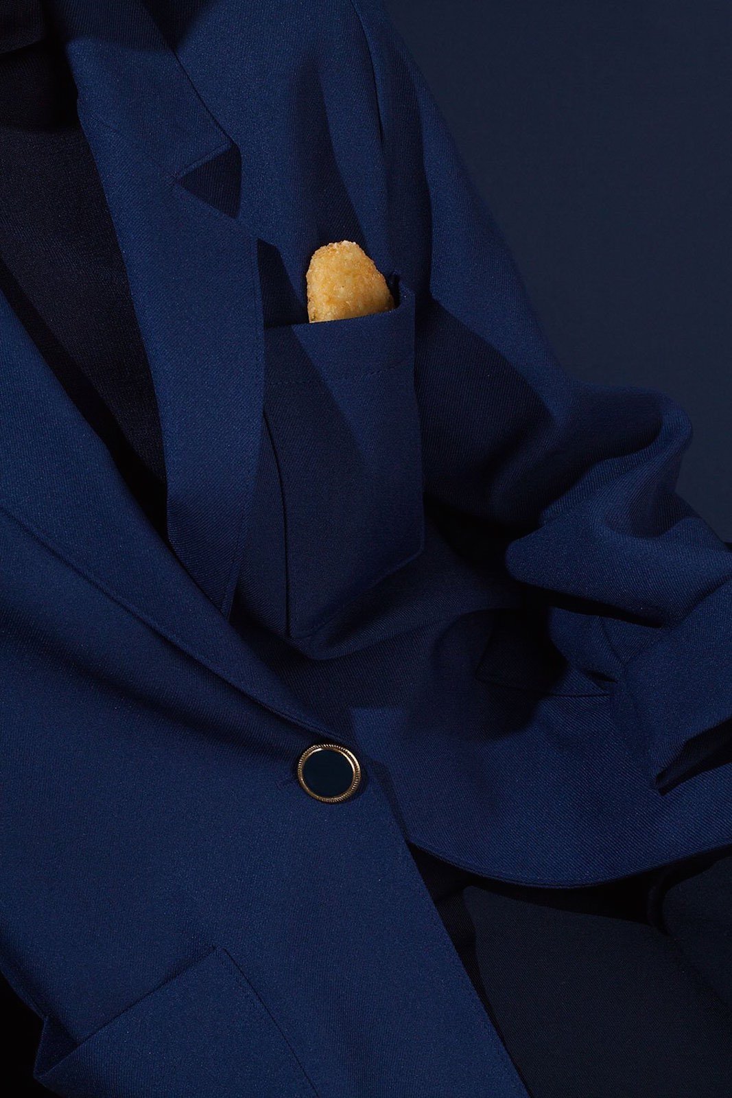 Wardrobe Snacks foto kelsey-mcclellan traje marino