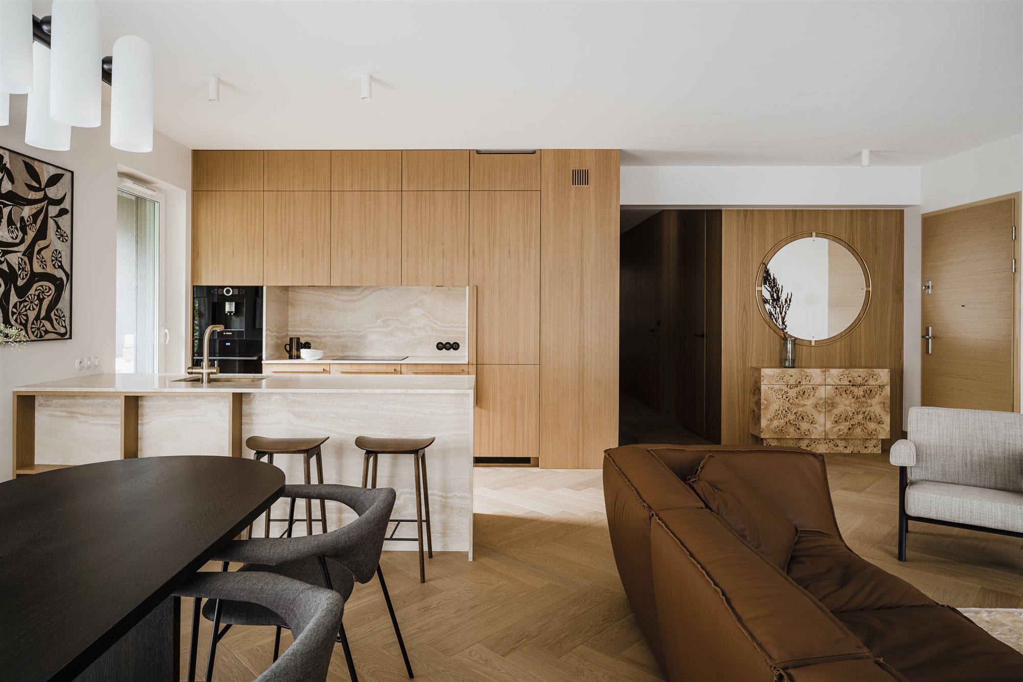 Cocina con muebles de madera