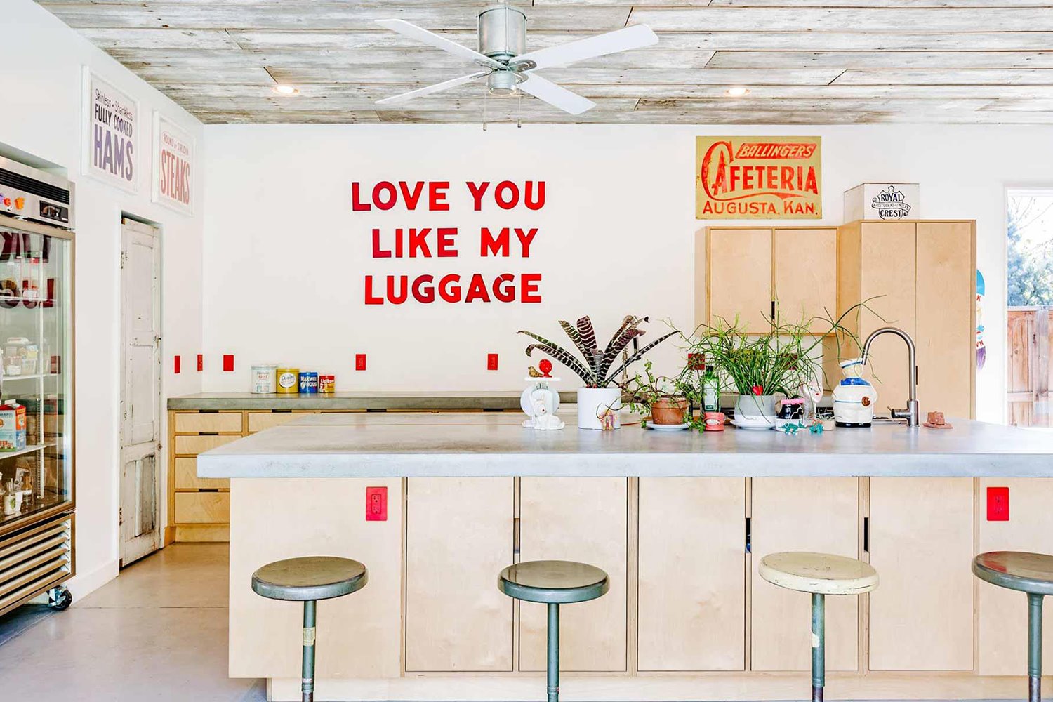 casa prefabricada con contenedores boulder cocina