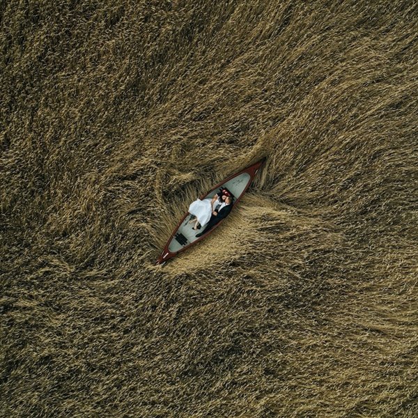 Premios Siena-Ganadores Dron-campo y barco con enamorados