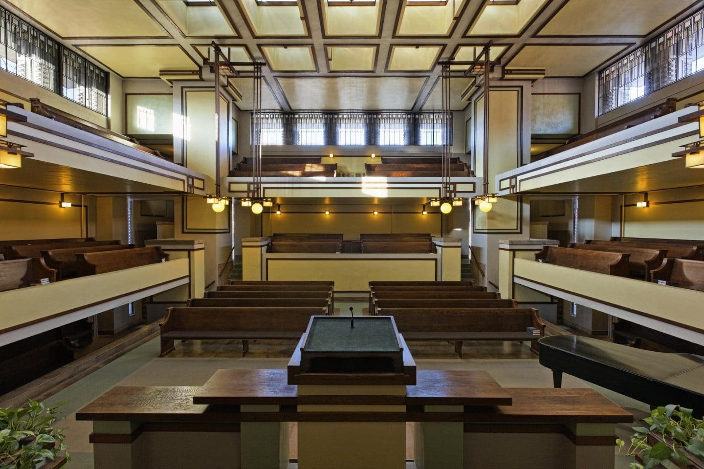 Unity-temple-Frank-Lloyd-Wright-documental Brad Pitt interior 2