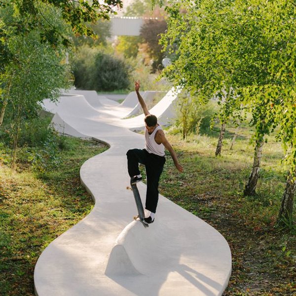 Galleria Continua y Carhartt celebran el skate en un proyecto de arquitectura