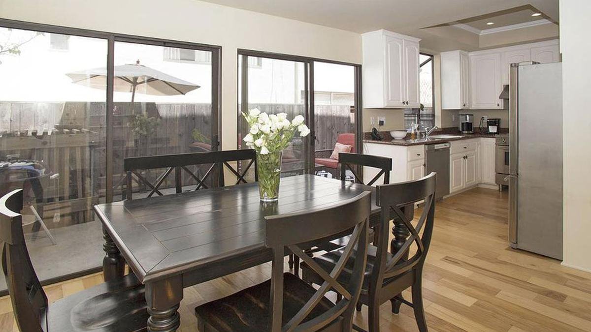 Piso con un patio de Jennifer Lawrance en Los Angeles