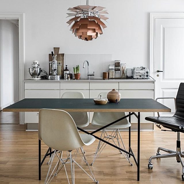 Sillas de los Eames a la venta en Naharro