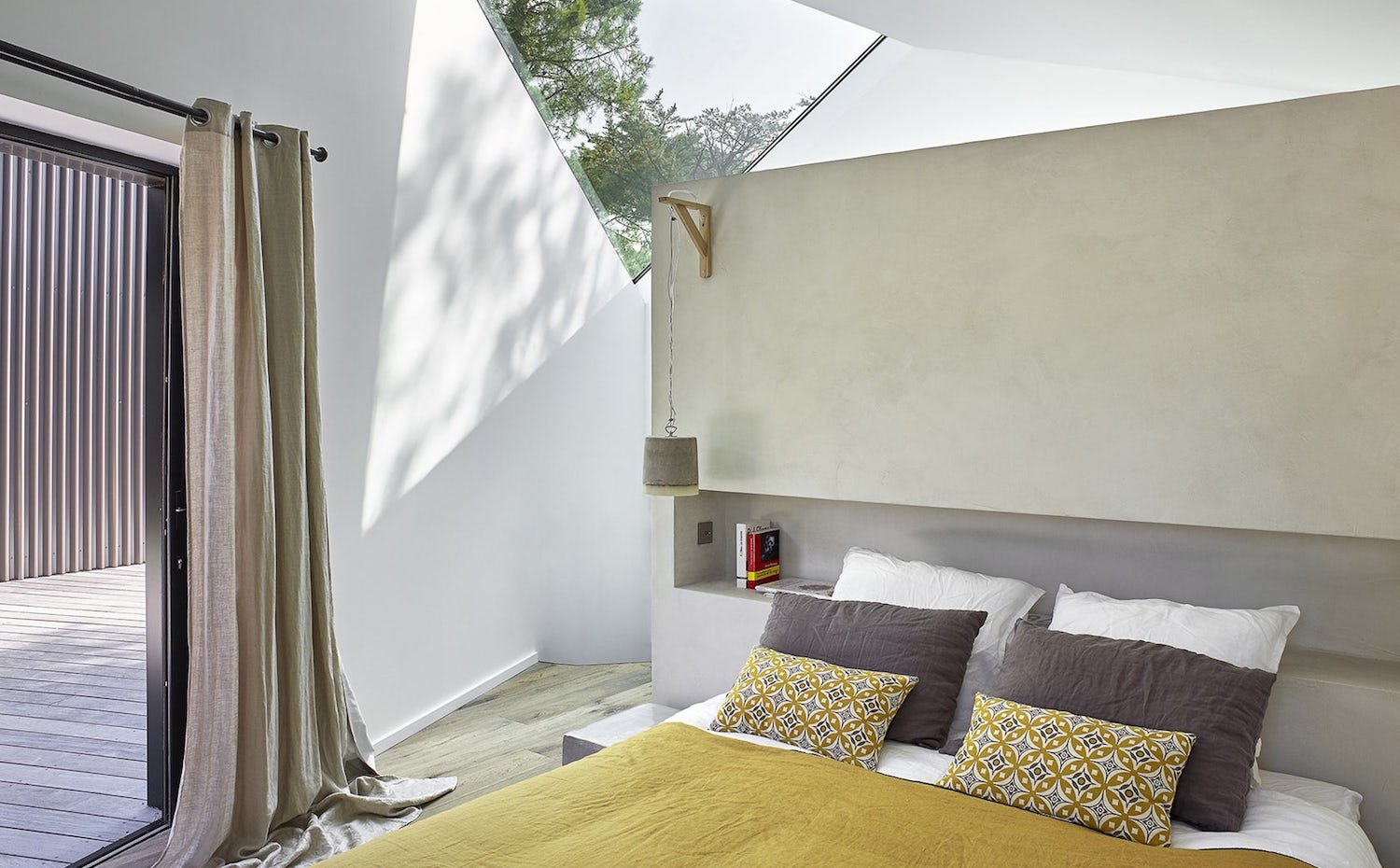 Casa de vacaciones en mitad del bosque dormitorio
