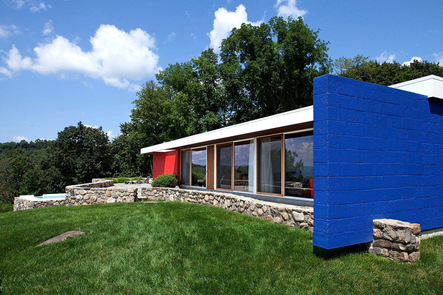 neumann residence marcel breuer exterior foto Undine-Prohl