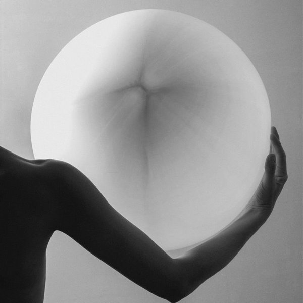 La reinvención de las formas sensuales por el arquitecto Jonas Bjerre-Poulsen