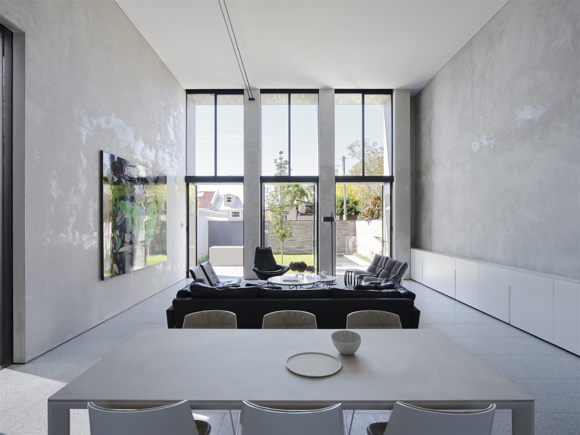 Salon y comedor abiertos al patio