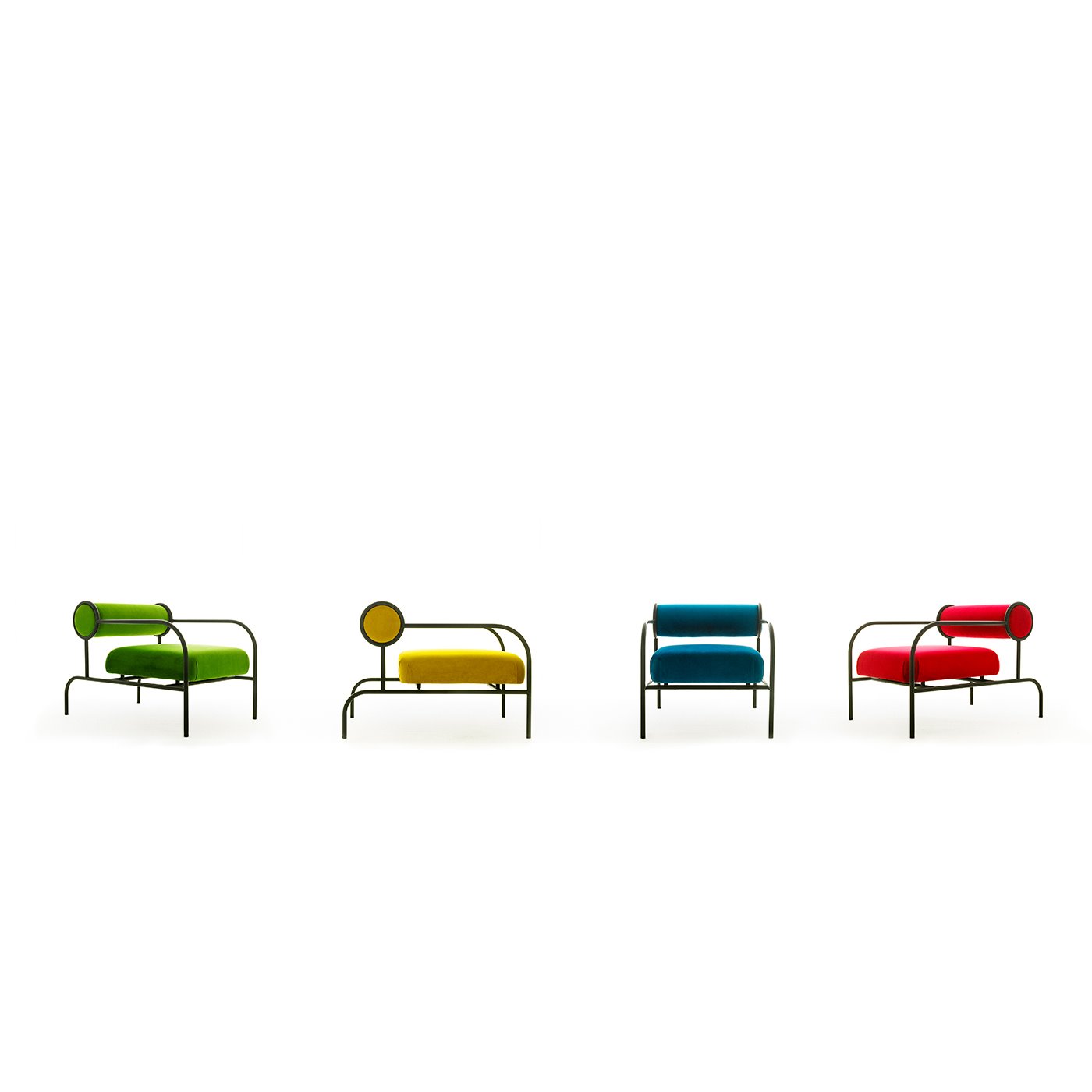 Sillas Sofa with Arms de Shiro Kuramata para Cappellini. Sillas Sofa with Arms para Cappellini