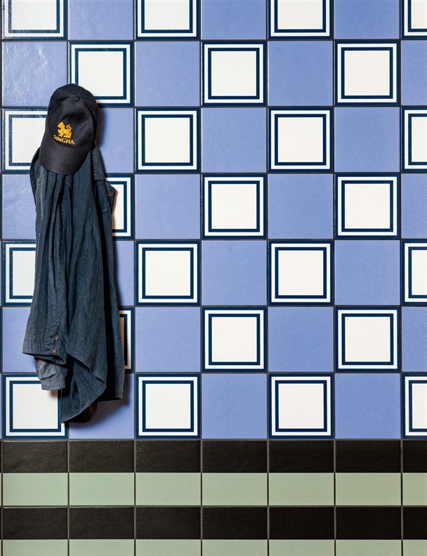 La primera colección de cerámica diseñada por Nathalie Du Pasquier