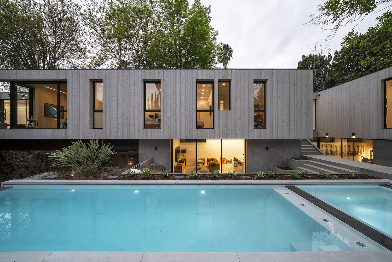 casa bridge house dan brunn vista exterior piscina foto gavin cater