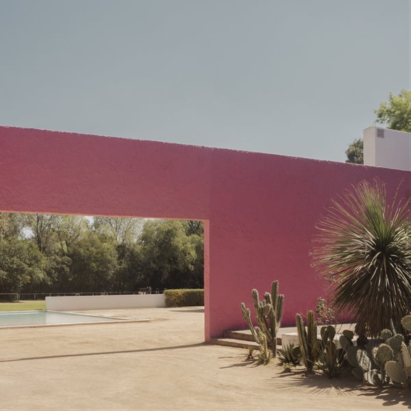 La visión más personal de la obra del arquitecto mexicano Luis Barragán