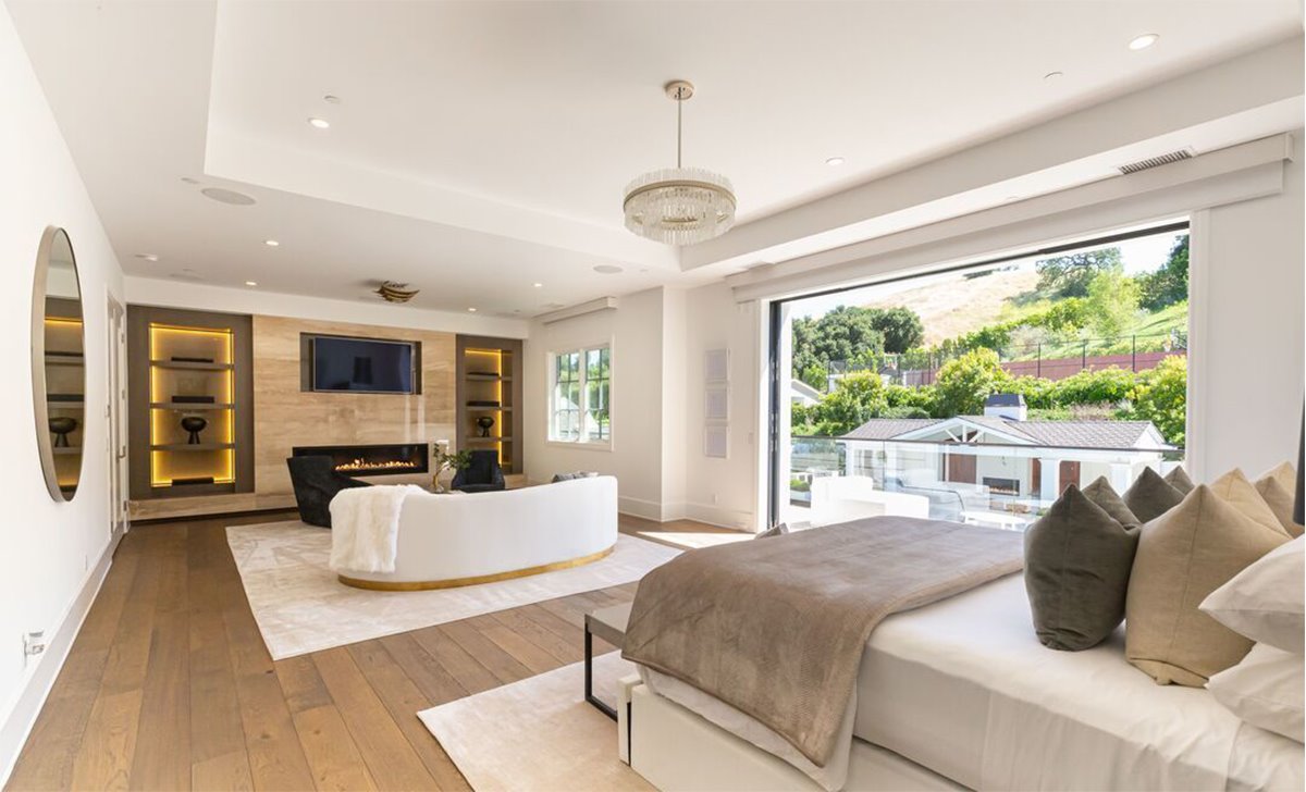 Dormitorio de la mansion del cantante The Weeknd Abel Tesfaye
