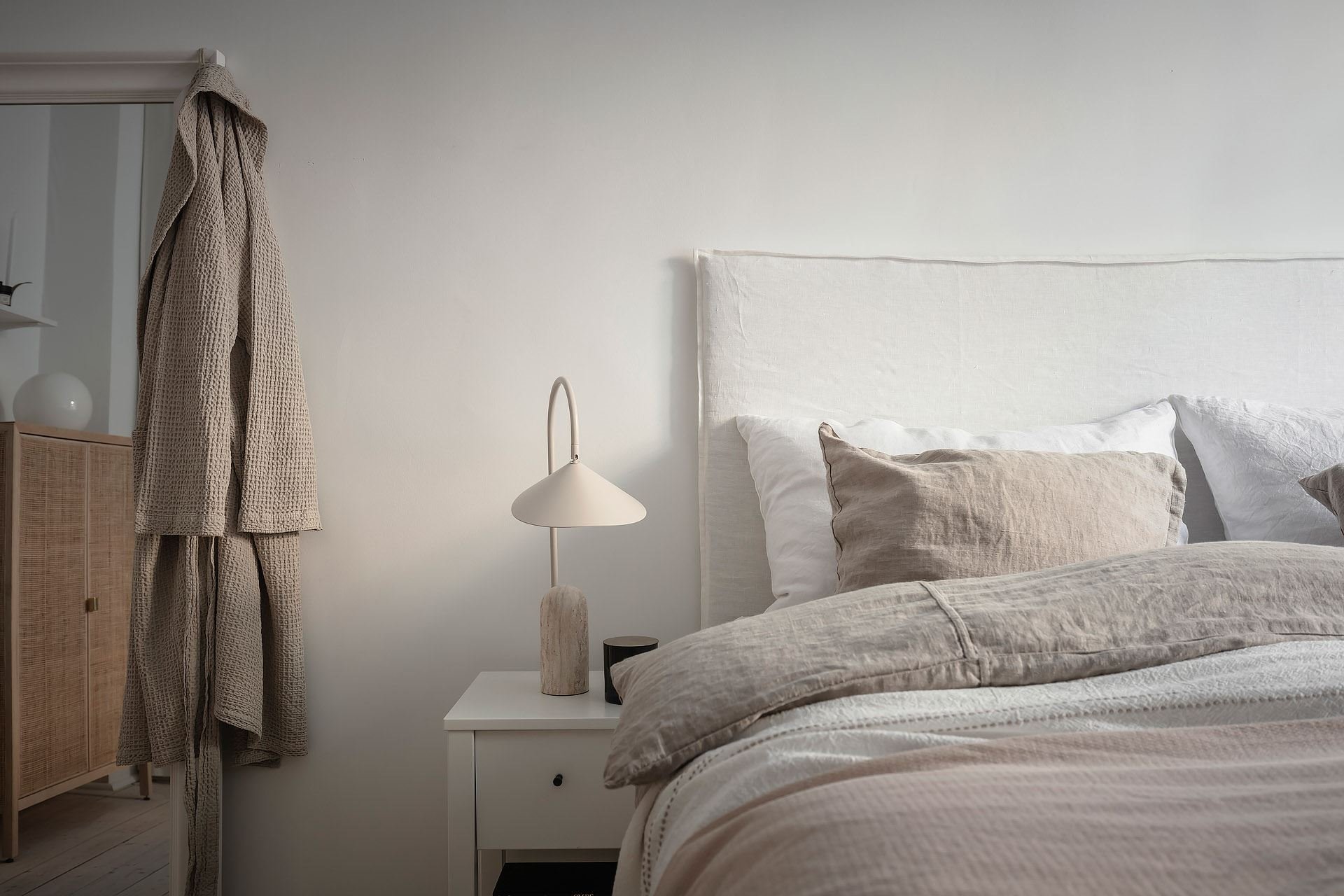 apartamento-en-estolcomo-dormitorio 6a8c1a5f 640x427