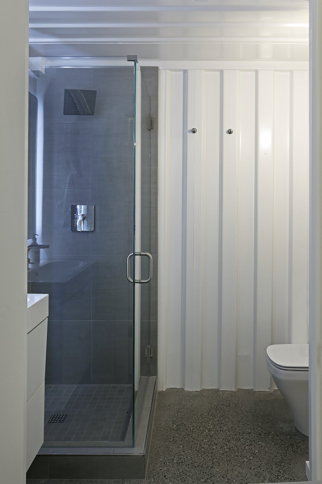 casa contenedores baño