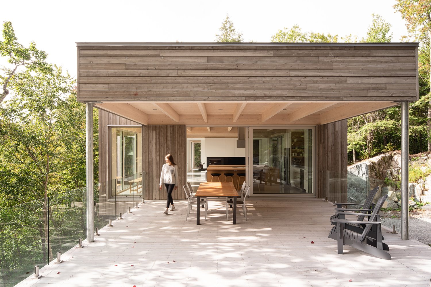 casa de madera en quebec natalie dione terraza