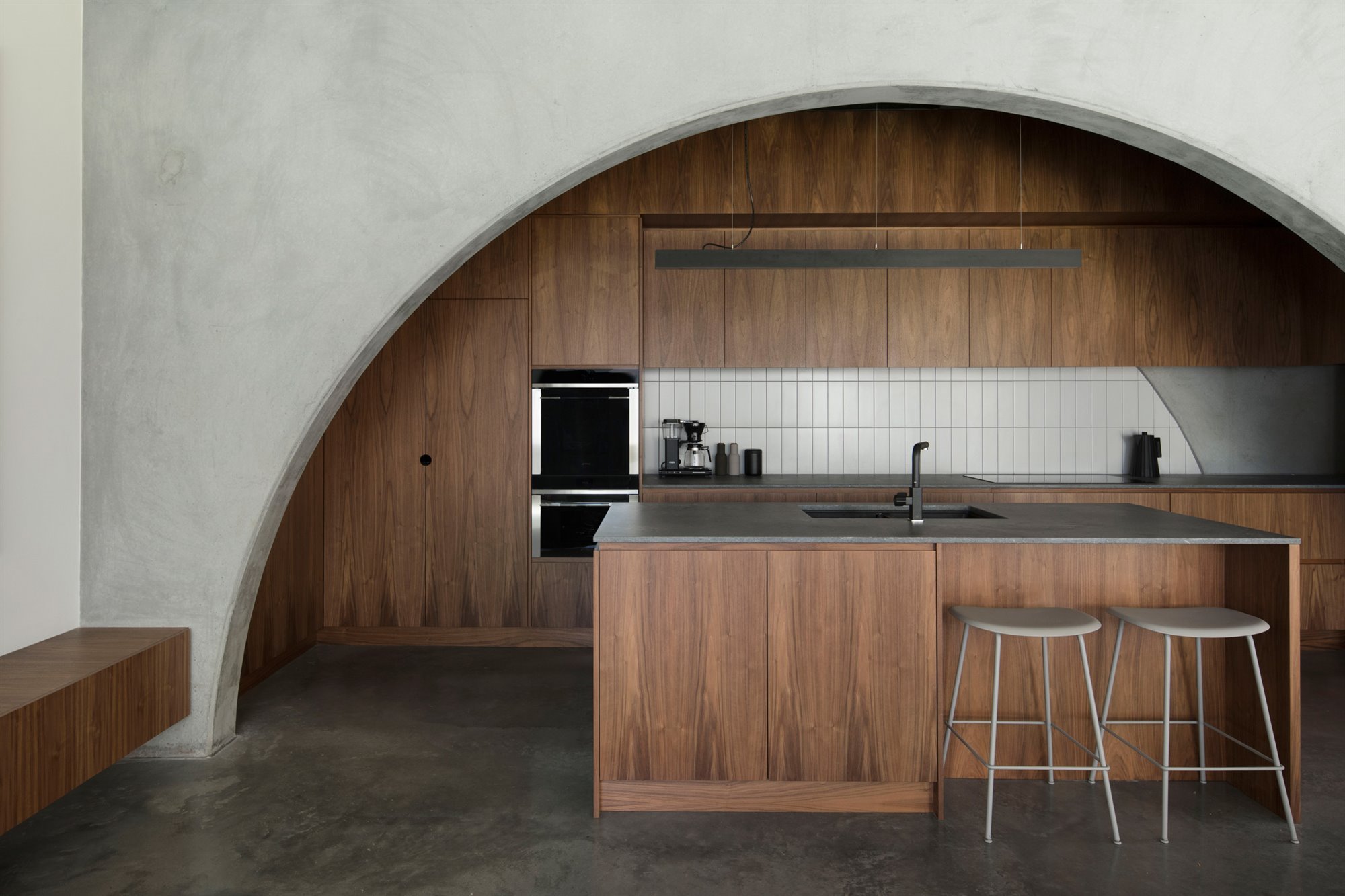 casa de hormigón arcos cocina