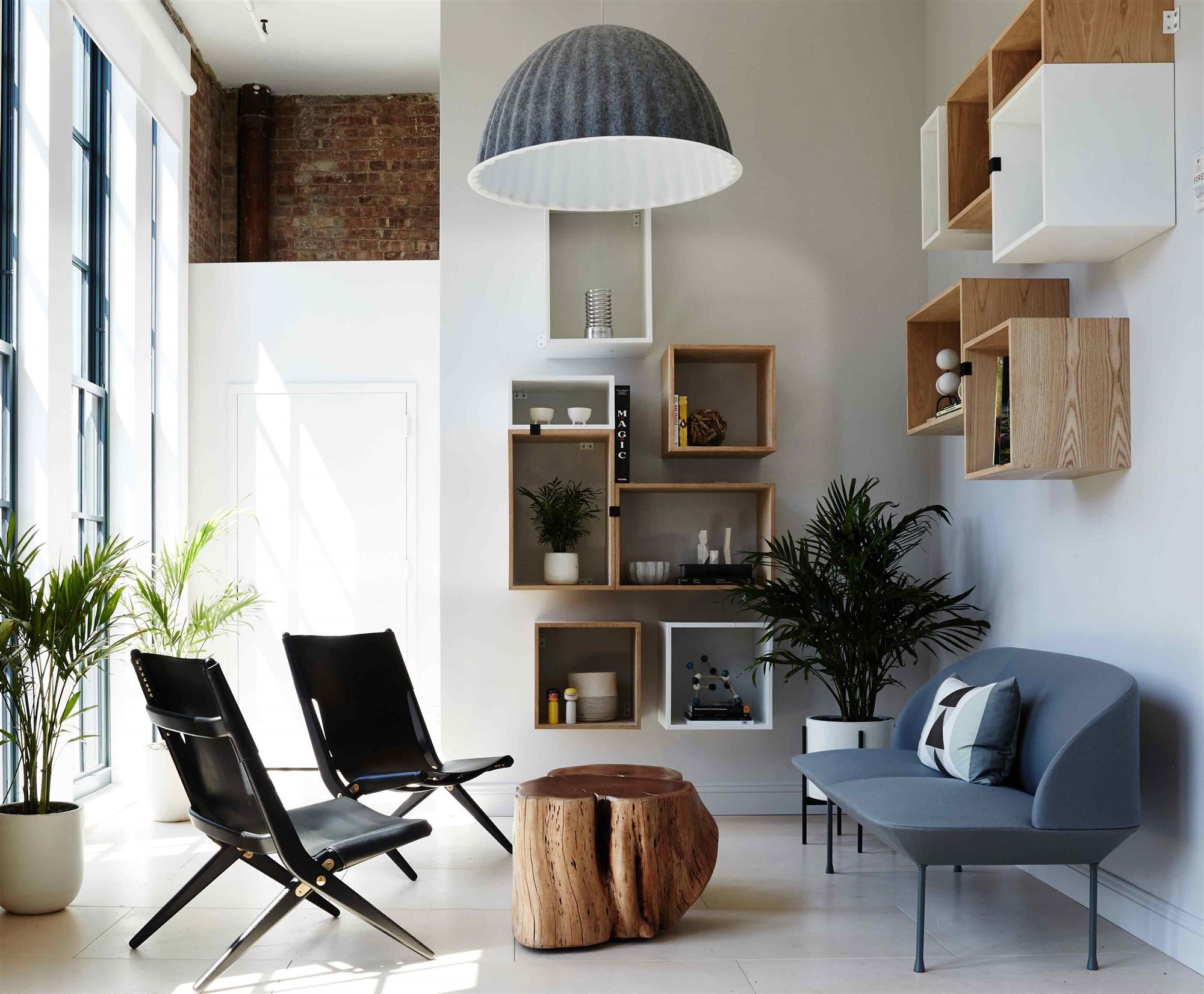 Sofa oslo de muuto pequeño para pisos mini en color gris