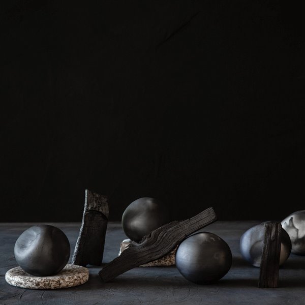 Por qué la cerámica negra portuguesa arrasa: así es la diseñada por Duchaufour-Lawrance