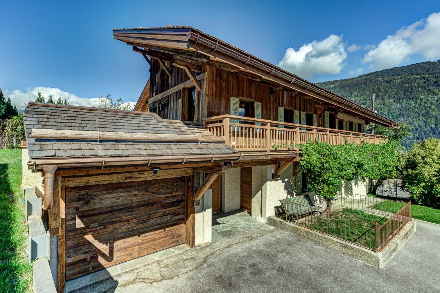 Una antigua quesería en los Alpes transformada en cabaña de lujo