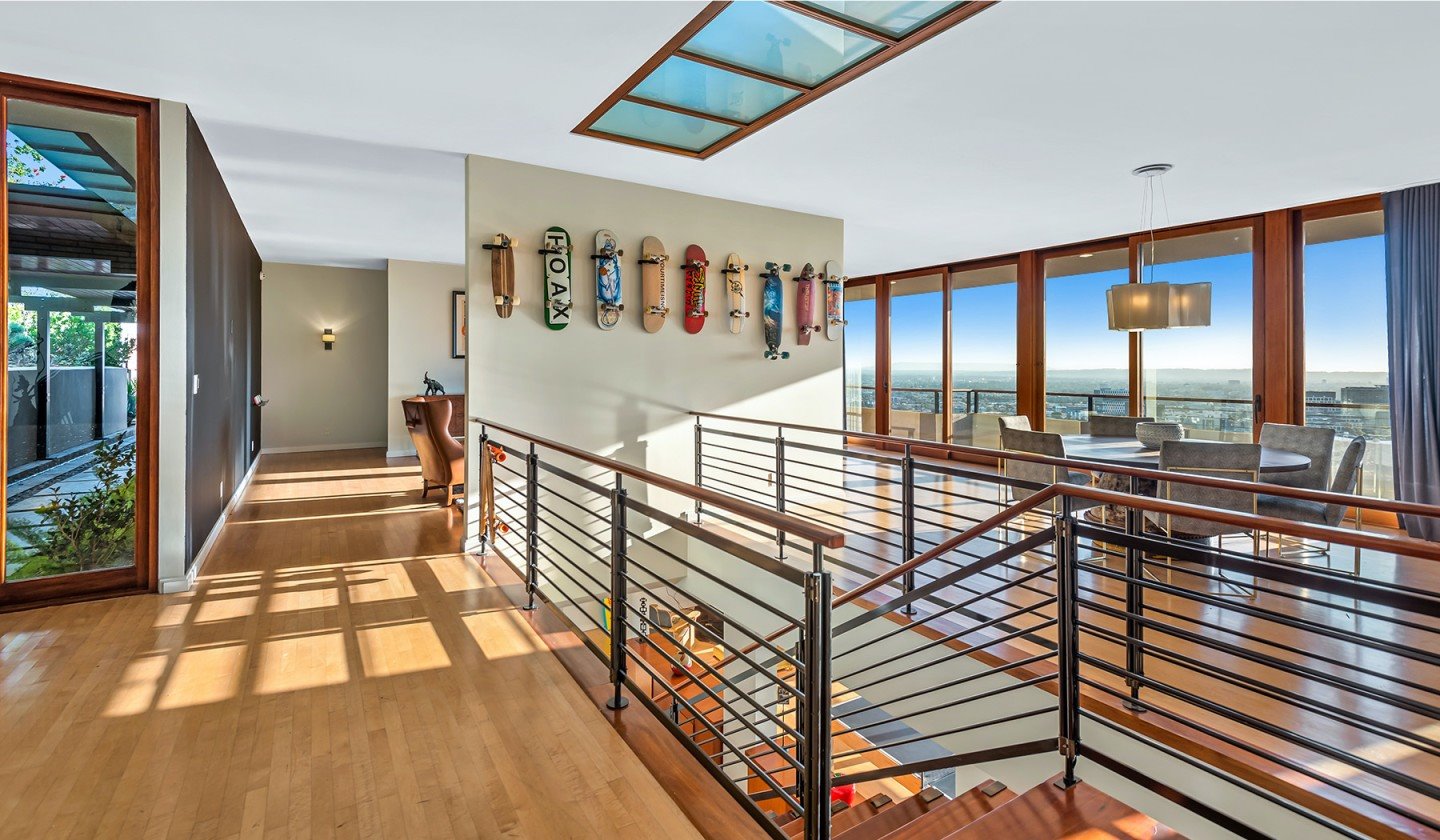 Comedor de la casa de zac efron en los feliz